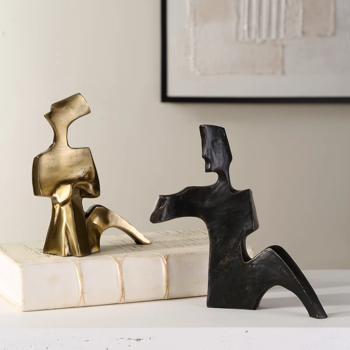 Bronze Harmony: Affectionate Couple Sculpture - Image 3